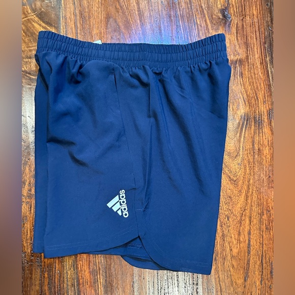 NWT! ADIDAS Mens AEROREADY DESIGNED FOR MOVEMENT SHORTS 7" Legend Ink - Picture 5 of 9